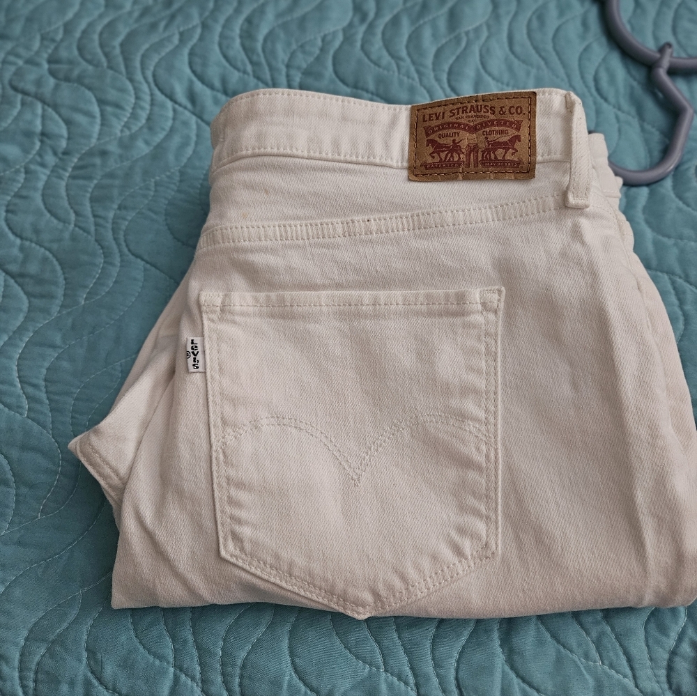 Levi's Women's Light Cream Jeans